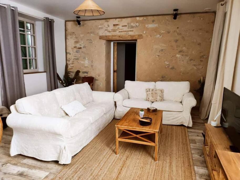 Gite La Petite Longere Septfonds Bagian luar foto