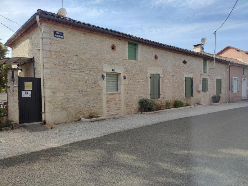 Gite La Petite Longere Septfonds Bagian luar foto