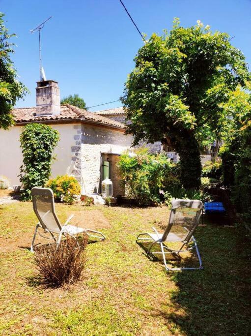Gite La Petite Longere Septfonds Bagian luar foto